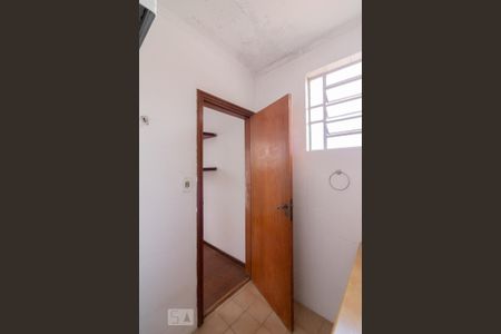 Casa à venda com 80m², 2 quartos e 1 vaga Casa à venda com 80m², 2 quartos e 1 vagaBanheiro