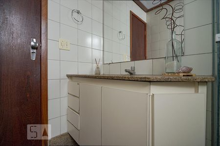 Banheiro Social de apartamento à venda com 3 quartos, 105m² em Ipiranga, Belo Horizonte