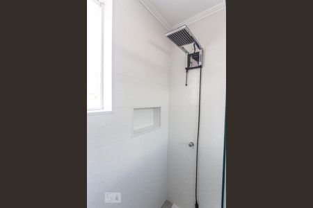 Banheiro de apartamento à venda com 2 quartos, 76m² em Azenha, Porto Alegre