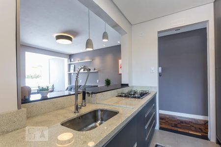 Cozinha de apartamento à venda com 2 quartos, 76m² em Azenha, Porto Alegre