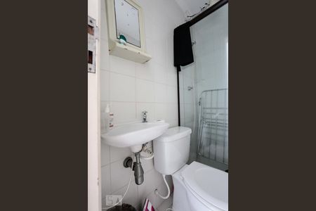 Apartamento à venda com 180m², 4 quartos e 4 vagas Apartamento à venda com 180m², 4 quartos e 4 vagasBanheiro de serviço