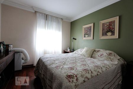 Apartamento à venda com 180m², 4 quartos e 4 vagas Apartamento à venda com 180m², 4 quartos e 4 vagasSuite 2