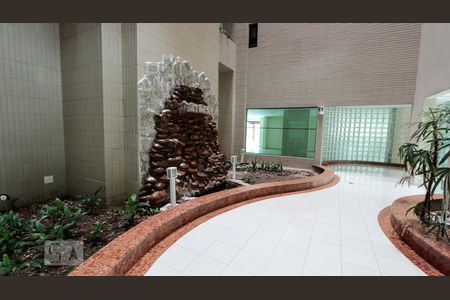 Apartamento à venda com 180m², 4 quartos e 4 vagas Apartamento à venda com 180m², 4 quartos e 4 vagasHall do prédio