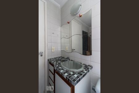 Banheiro de apartamento para alugar com 3 quartos, 67m² em Alto da Lapa, São Paulo