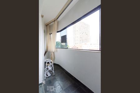 Sala de apartamento à venda com 2 quartos, 81m² em Cambuí, Campinas