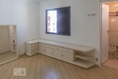 Suíte de apartamento para alugar com 3 quartos, 110m² em Indianópolis, São Paulo