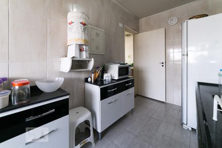 Cozinha de apartamento para alugar com 2 quartos, 63m² em Jardim Aeroporto, São Paulo