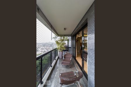 Sacada de apartamento à venda com 4 quartos, 340m² em Alto da Lapa, São Paulo