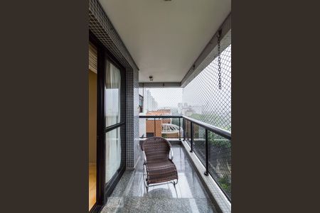 Sacada de apartamento à venda com 4 quartos, 340m² em Alto da Lapa, São Paulo