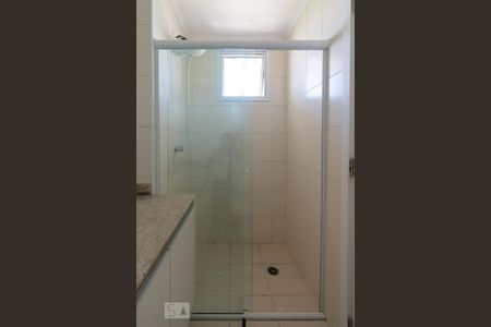 Suíte - banheiro de apartamento para alugar com 3 quartos, 80m² em Fundação, São Caetano do Sul