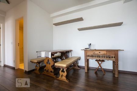 Sala de apartamento para alugar com 2 quartos, 64m² em Vila Alexandria, São Paulo