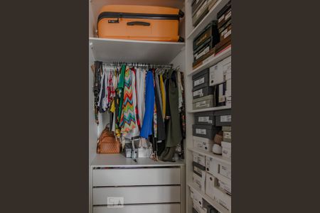 Closet Quarto 1 Suite de apartamento para alugar com 3 quartos, 124m² em Cruzeiro, Belo Horizonte