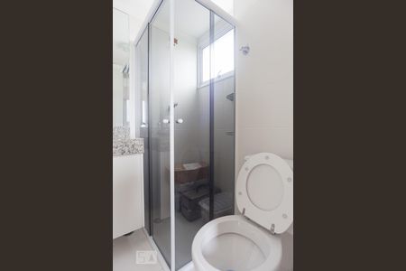 Banheiro da suíte de apartamento à venda com 3 quartos, 75m² em Jardim Boa Esperança, Campinas