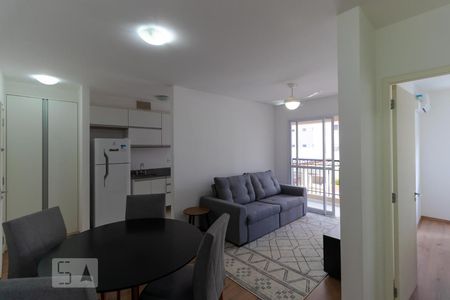 Salas de apartamento para alugar com 1 quarto, 48m² em Cambuí, Campinas