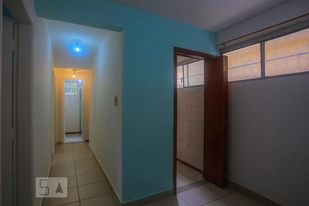 Corredor de apartamento à venda com 3 quartos, 66m² em Alto de Pinheiros, São Paulo