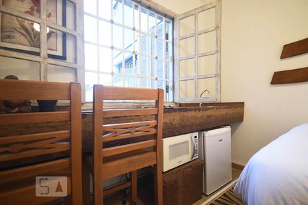 Cozinha de kitnet/studio para alugar com 1 quarto, 30m² em Real Parque, São Paulo