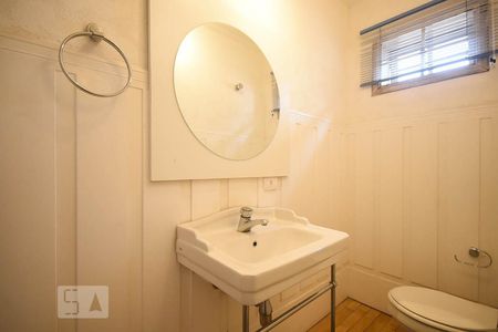 Lavabo de kitnet/studio para alugar com 1 quarto, 38m² em Real Parque, São Paulo