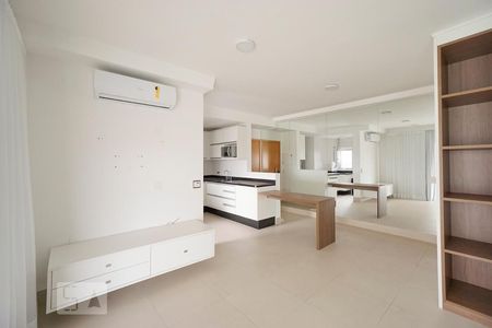 Sala quarto e cozinha de kitnet/studio para alugar com 1 quarto, 55m² em Vila Regente Feijó, São Paulo