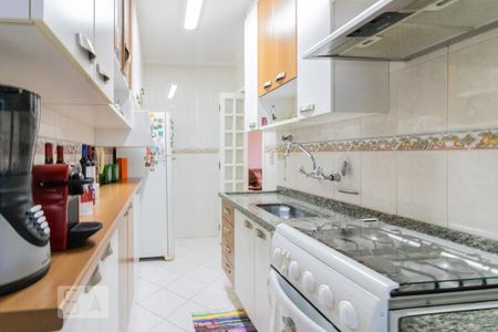 Cozinha de apartamento para alugar com 2 quartos, 75m² em Santa Terezinha, São Bernardo do Campo