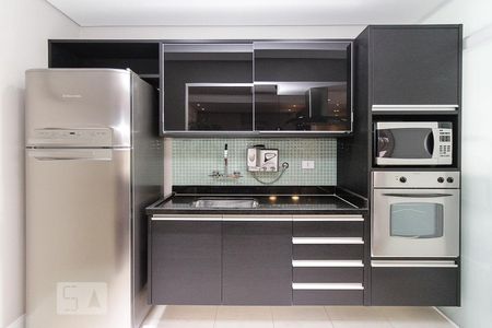 cozinha de apartamento para alugar com 2 quartos, 59m² em Vila Gomes Cardim, São Paulo