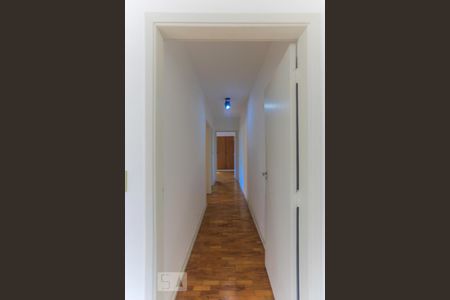 Corredor de apartamento para alugar com 2 quartos, 70m² em Vila Mariana, São Paulo