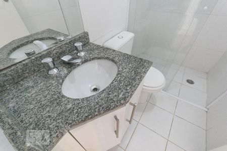 Banheiro  de apartamento à venda com 3 quartos, 74m² em Vila das Mercês, São Paulo