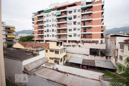 Vista do quarto 1  de apartamento para alugar com 2 quartos, 60m² em Todos Os Santos, Rio de Janeiro