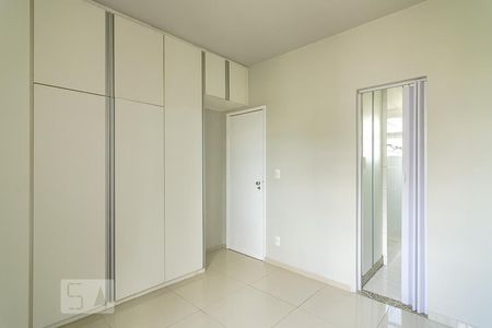 Quarto 2 de apartamento para alugar com 3 quartos, 65m² em Nova Floresta, Belo Horizonte