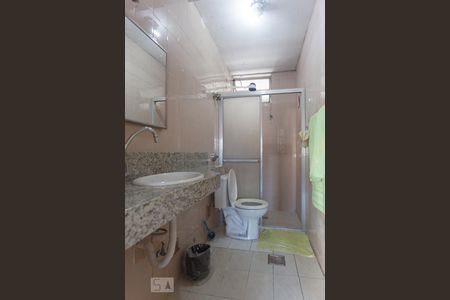Banheiro  de apartamento para alugar com 2 quartos, 80m² em Centro, Campinas