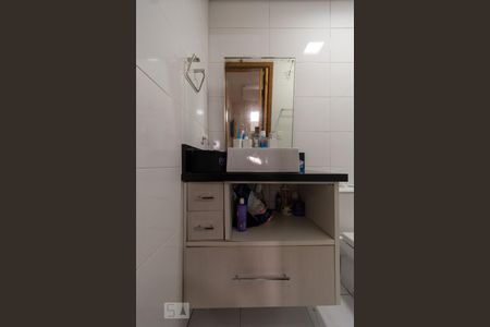 Suíte - banheiro de apartamento para alugar com 2 quartos, 90m² em Santa Maria, São Caetano do Sul