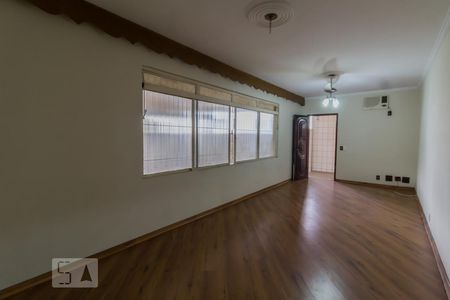 Sala de casa para alugar com 3 quartos, 300m² em Jardim Rosa de Franca, Guarulhos