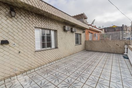 Casa à venda com 115m², 3 quartos e 3 vagas Casa à venda com 115m², 3 quartos e 3 vagasVaranda