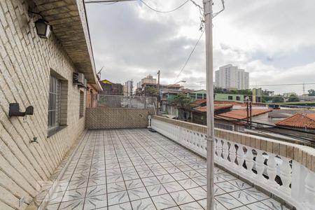 Casa à venda com 115m², 3 quartos e 3 vagas Casa à venda com 115m², 3 quartos e 3 vagasVaranda