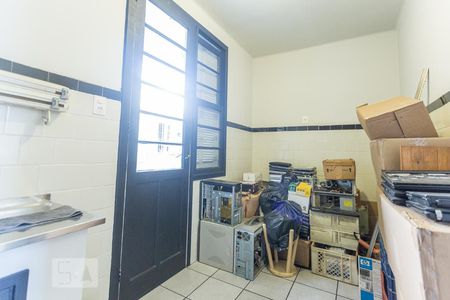 Cozinha de apartamento à venda com 2 quartos, 66m² em Floresta, Porto Alegre