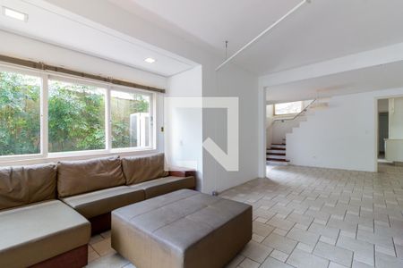 Sala de casa para alugar com 3 quartos, 155m² em Vila Nova Conceição, São Paulo