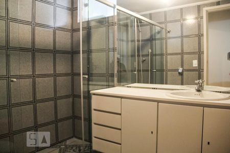 Banheiro de apartamento à venda com 2 quartos, 85m² em Itaim Bibi, São Paulo