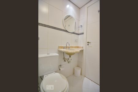primeiro banheiro 3 de apartamento à venda com 3 quartos, 110m² em Santa Cecília, São Paulo