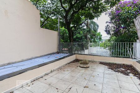 Terraço de casa para alugar com 4 quartos, 240m² em Parque Colonial, São Paulo