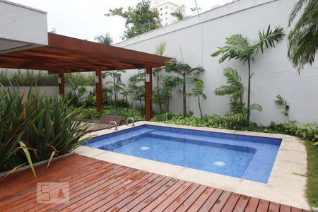 Piscina de kitnet/studio à venda com 1 quarto, 48m² em Vila Arens, Jundiaí