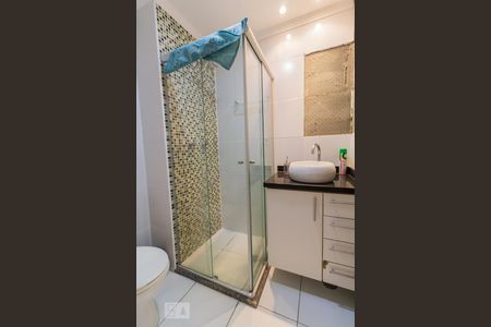 Banheiro de apartamento à venda com 3 quartos, 100m² em Jardim Rossi, Guarulhos