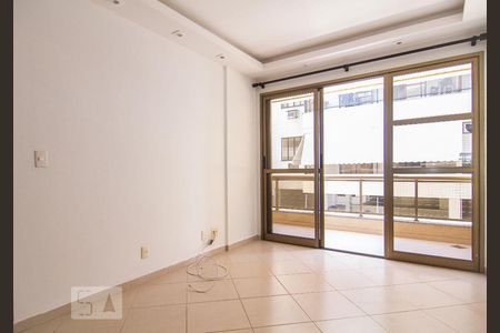 Sala de apartamento para alugar com 3 quartos, 81m² em Recreio dos Bandeirantes, Rio de Janeiro