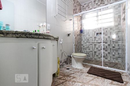 Casa para alugar com 240m², 4 quartos e 6 vagas Casa para alugar com 240m², 4 quartos e 6 vagasbanheiro