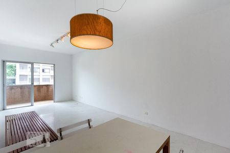Sala de apartamento à venda com 2 quartos, 75m² em Vila Olímpia, São Paulo