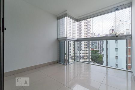 Apartamento para alugar com 87m², 3 quartos e 2 vagasVaranda