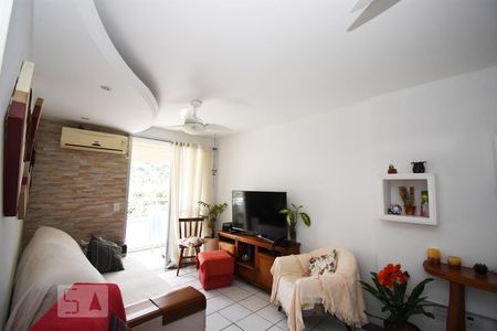 Sala  de apartamento à venda com 3 quartos, 90m² em Vital Brasil, Niterói