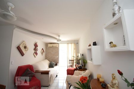 Sala  de apartamento à venda com 3 quartos, 90m² em Vital Brasil, Niterói