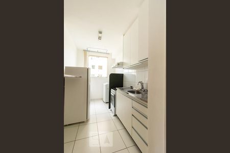 Cozinha de apartamento para alugar com 2 quartos, 57m² em Planalto, Belo Horizonte
