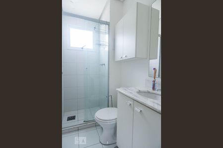 Banheiro de apartamento à venda com 2 quartos, 54m² em Protásio Alves, Porto Alegre