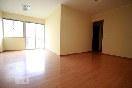 Sala de apartamento para alugar com 3 quartos, 76m² em Vila Suzana, São Paulo