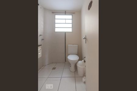 Banheiro lavabo social de apartamento para alugar com 3 quartos, 68m² em Vila João Jorge, Campinas